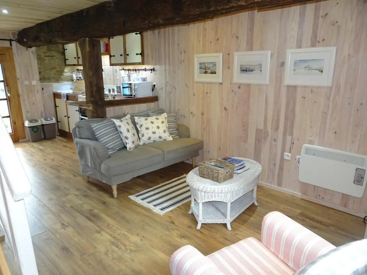 Holiday home La Porcherie Villa Hellean